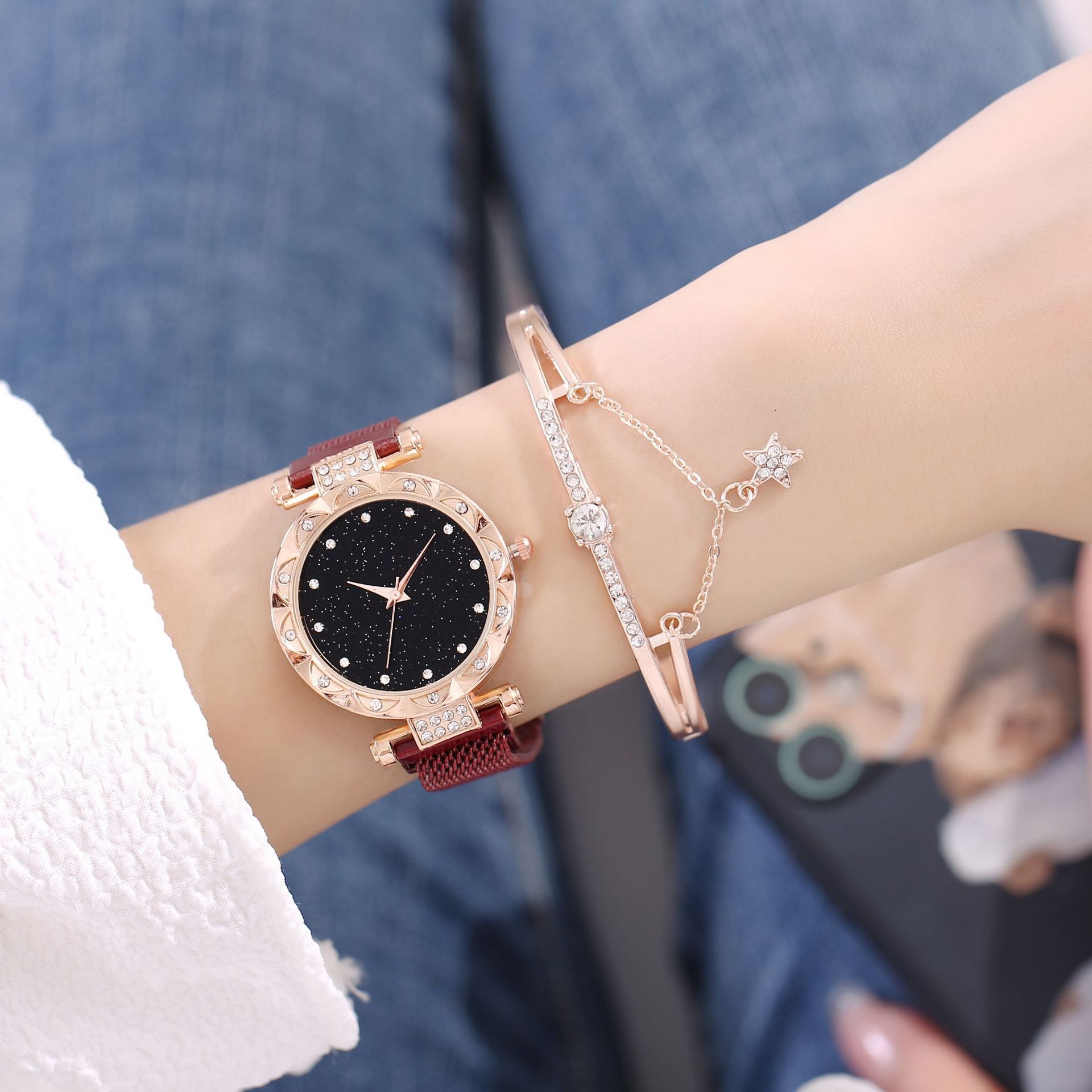 Magnetic Strap Set Womens Quartz Wristwatch - Image 10
